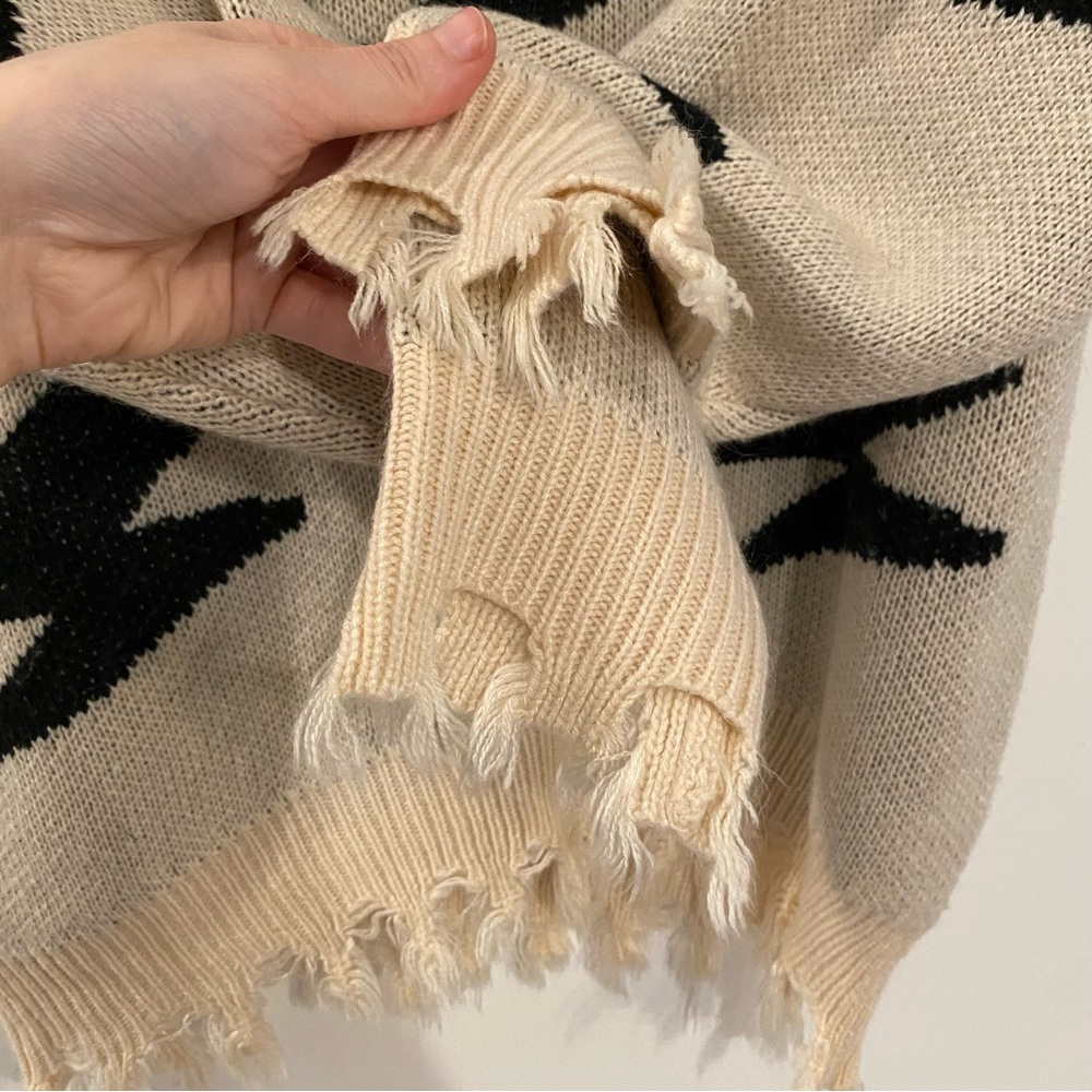 SHEIN Cream & Black Lightning Bolts Distressed Oversized Sweater - Picture 6 of 9
